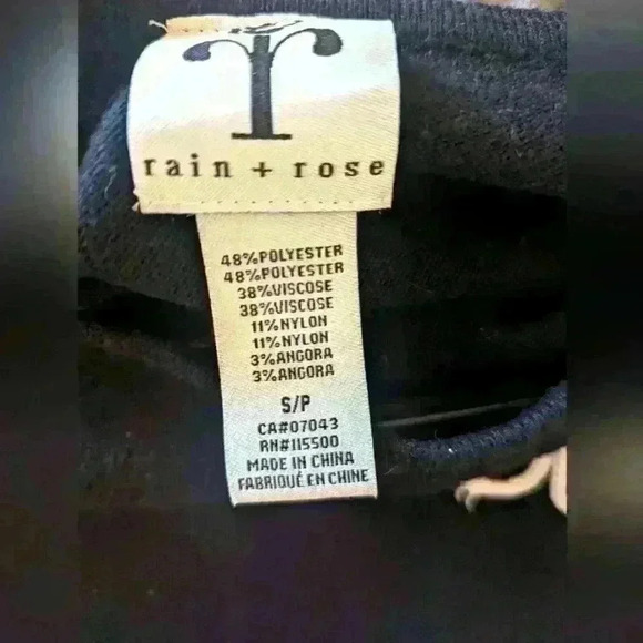 Rain &  Rose Black Sweater - size small - Picture 2 of 2